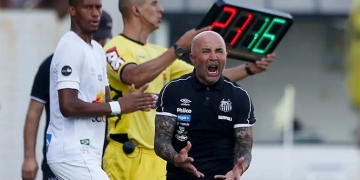 Jorge Sampaoli ofreció su salario para que les paguen a los futbolistas de Santos FC