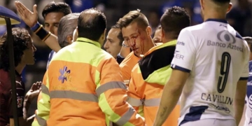 ¡Qué dolor! El durísimo golpe que sufrió Nicolás Vikonis en partido en México