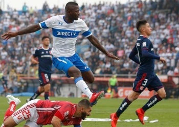 Dúvier Riascos festejó con gol en su primer clásico chileno