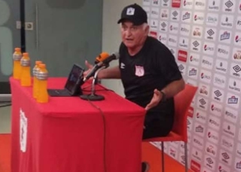 Carlos Sierra rompió un mito sobre la salida de Pecoso Castro de América de Cali