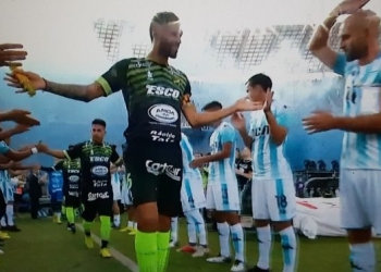 Para aplaudir: ¡Doble pasillo de honor en el fútbol argentino!