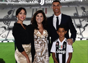 La información falsa que creyó la mamá de Cristiano Ronaldo y que presumió en Twitter