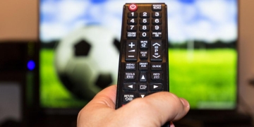 Hinchas y Dimayor enfrentados por el Canal Premium