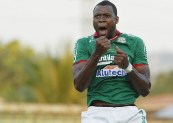 Yustin Arboleda ya no vendrá a Millonarios. Se queda en Honduras