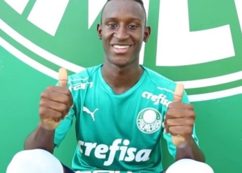 Manchester City le hizo una oferta a Palmeiras por Iván Angulo