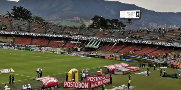 Barra Los Del Sur protestó en la previa del partido entre Nacional y Junior