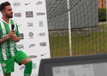 Patricio Cucchi y la competencia con Hernán Barcos en Atlético Nacional