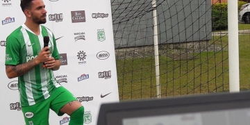 Patricio Cucchi y la competencia con Hernán Barcos en Atlético Nacional