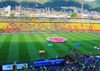 Aficionados se quejaron por el alto precio de las comidas en El Campín