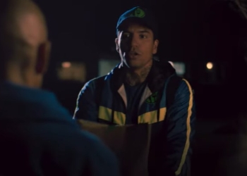 Dayro Moreno actúa como domiciliario en un comercial de Talleres