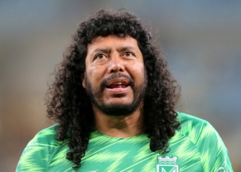Hora oficial para que le corten el cabello a René Higuita