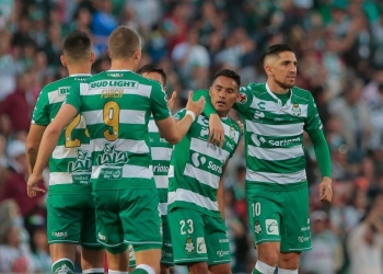 Santos Laguna 3 vs 0 Chivas por la Liga MX