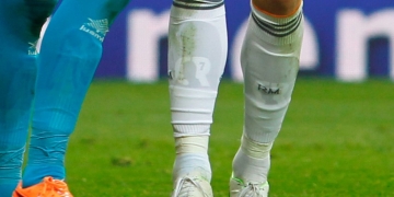 Use las espinilleras para fútbol en forma correcta y evite lesiones