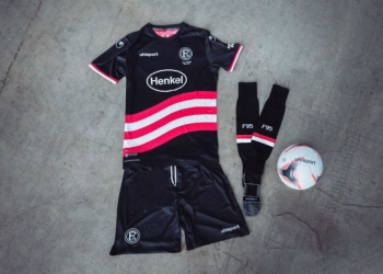 El equipo de la Bundesliga con una camiseta que alumbra en la oscuridad