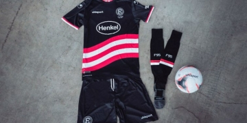 El equipo de la Bundesliga con una camiseta que alumbra en la oscuridad