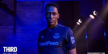 Yerry Mina, protagonista en la presentación del tercer uniforme del Everton