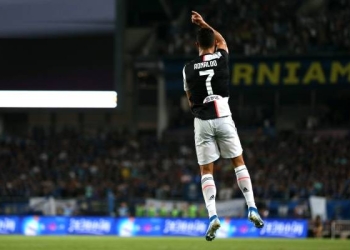 Cristiano Ronaldo busca a la empleada de McDonalds que le regalaba hamburguesas