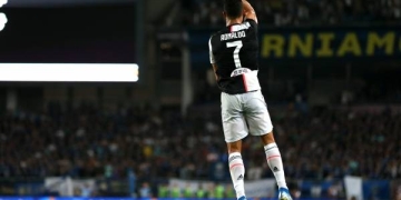 Cristiano Ronaldo busca a la empleada de McDonalds que le regalaba hamburguesas