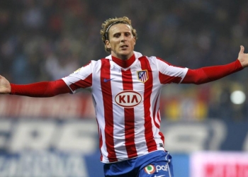 Diego Forlán: El goleador que se negó a besar el escudo del Atlético de Madrid