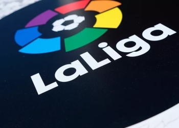 La liga española se juega con balón de la marca Puma