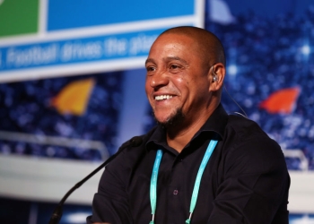Roberto Carlos y el arte de cobrar tiros libres: ¡Maestro!