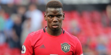 Juan Guillermo Cuadrado le obsequió a Paul Pogba la camiseta de la Selección