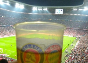 ¿Un sistema prepago para comprar cerveza en el estadio? En Alemania ya lo pensaron