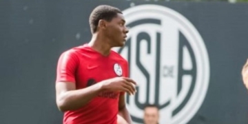 El colombiano Efmamjjasond González ya es jugador de San Lorenzo