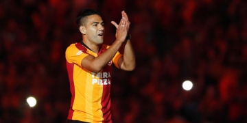 11 presentaciones inolvidables de futbolistas