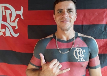 La historia del hincha que se tatuó toda la camiseta de su equipo
