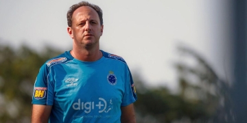 La máxima de los clubes con los DT: Despedido 45 días después de haberlo contratado