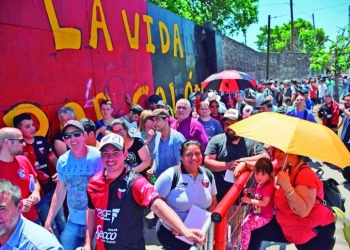 Los hinchas de Colón, cerca de entrar en el Libro Guinness de los Records