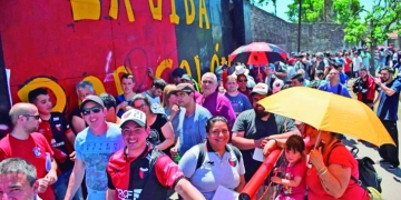 Los hinchas de Colón, cerca de entrar en el Libro Guinness de los Records