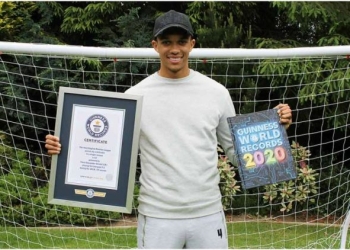 Un defensor de la Premier League entró al ‘Libro Guinness de los Récords’