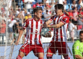 Rifan carros para que los hinchas vayan al estadio en mayoría