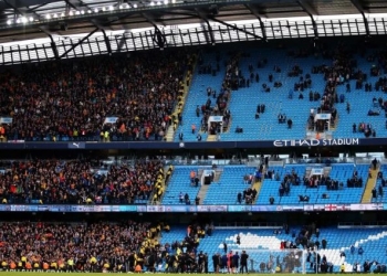 Manchester City busca influenciadores en redes sociales para llenar su estadio
