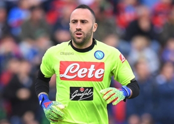 Uno más que critica la titularidad de David Ospina en el Napoli