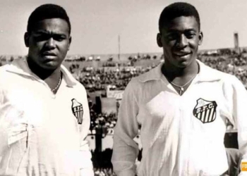 Santos rinde tributo a su época dorada con camisetas retro