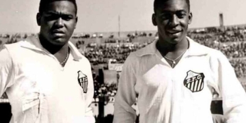 Santos rinde tributo a su época dorada con camisetas retro