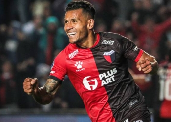 Wilson Morelo, todo un crack con los hinchas de Colón