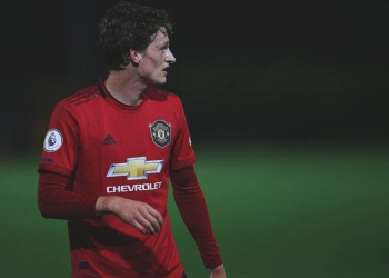 El DT del Manchester United convocó a un joven que superó un cáncer testicular