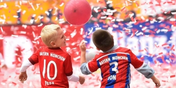 Bayern Múnich capacita a niños padres en el uso responsable de redes sociales