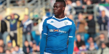 “Balotelli es negro; está trabajando en aclararse, pero lo tiene muy difícil”