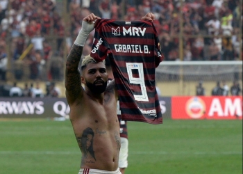 Gabigol: doblete y adiós al hechizo de tocar la copa antes de jugar