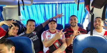 Hincha del Flamengo viajó hasta la Lima con 4 aficionados de River Plate