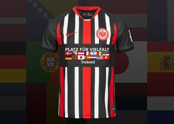 La camiseta especial del Eintracht Frankfurt contra el racismo y la discriminación