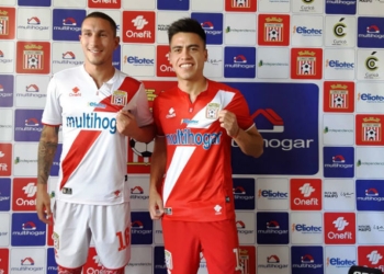 ¡Sus camisetas tienen un “porta GPS”!