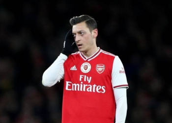 TV de China cortó transmisión de la Premier League por unas críticas de Özil