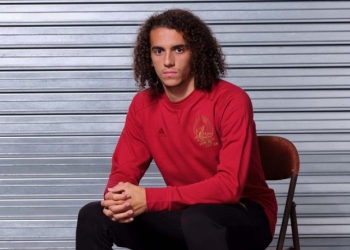 Arsenal y adidas también tienen colección ropa para el Año Nuevo Chino