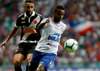 Bahía de Brasil presentó una camiseta especial con los nombres de 263 hinchas